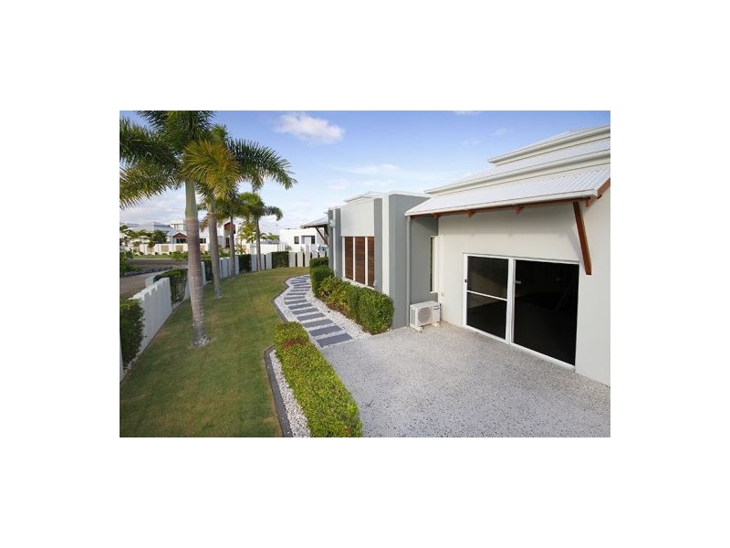 6 Olympic Lane, Pelican Waters QLD 4551