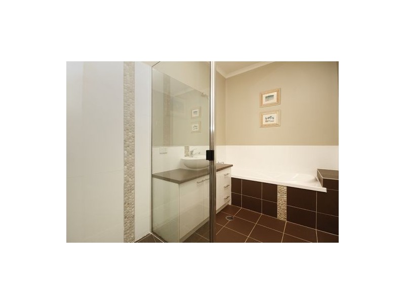 2 Palmyra Crescent, Buderim QLD 4556