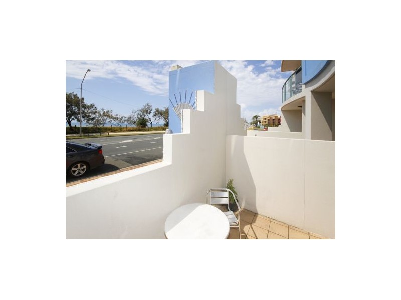 5 “Grand Palais” 188 Alexandra Pde, Alexandra Headland QLD 4572