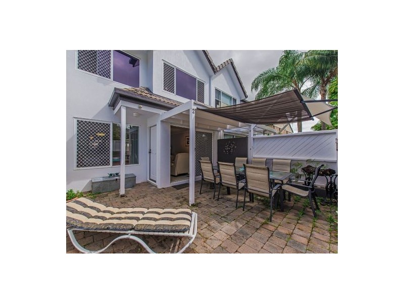 2/5 Ridgewood Terraces, Arwen Street, Maroochydore QLD 4558