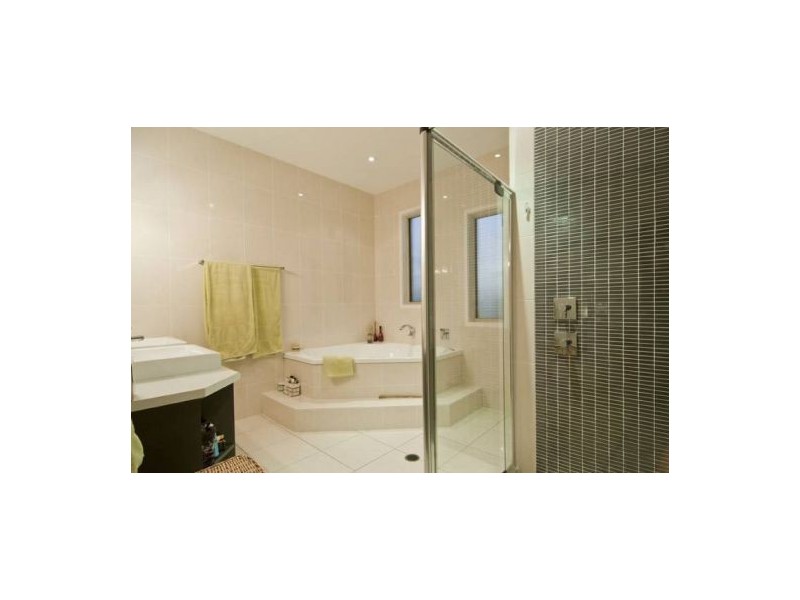 102 Maroochy Waters Drive, Maroochydore QLD 4558