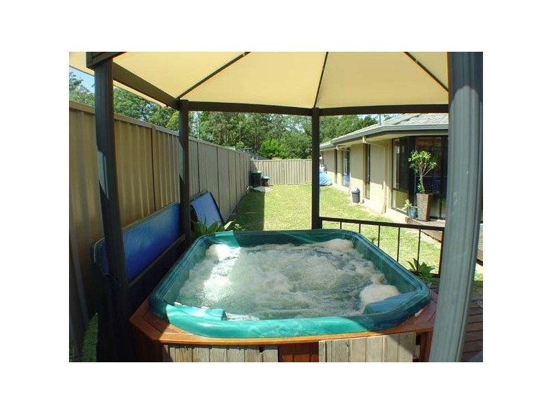 4 Blue Wren Close, Coffs Harbour NSW 2450