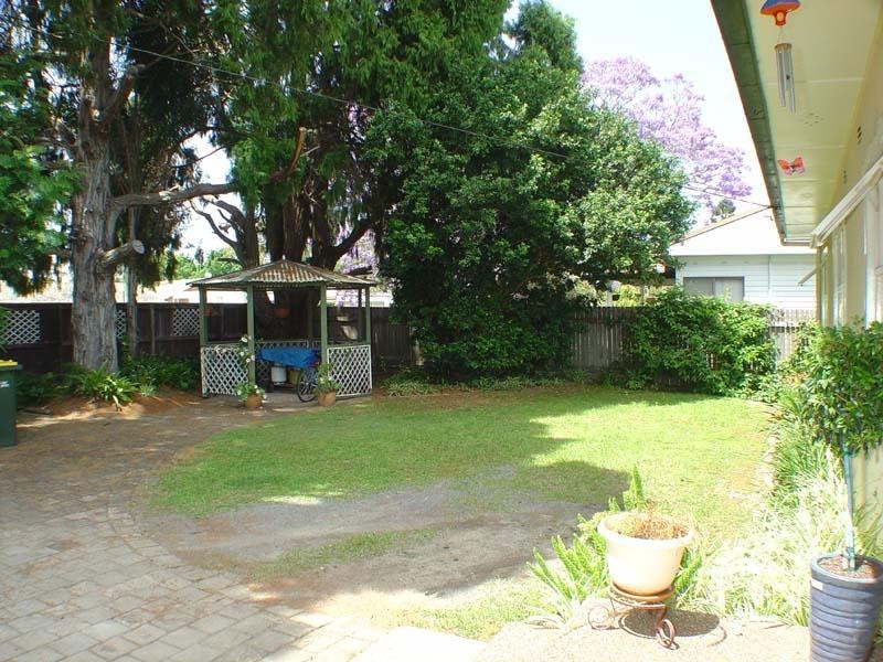24 Robin Street, Coffs Harbour NSW 2450