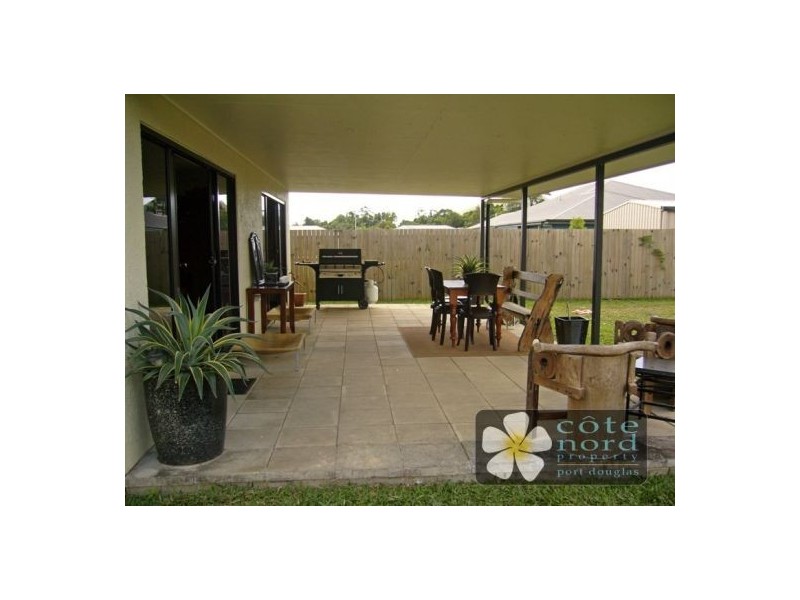 4 Waratah, Mossman QLD 4873