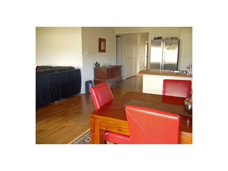 4 Waratah, Mossman QLD 4873