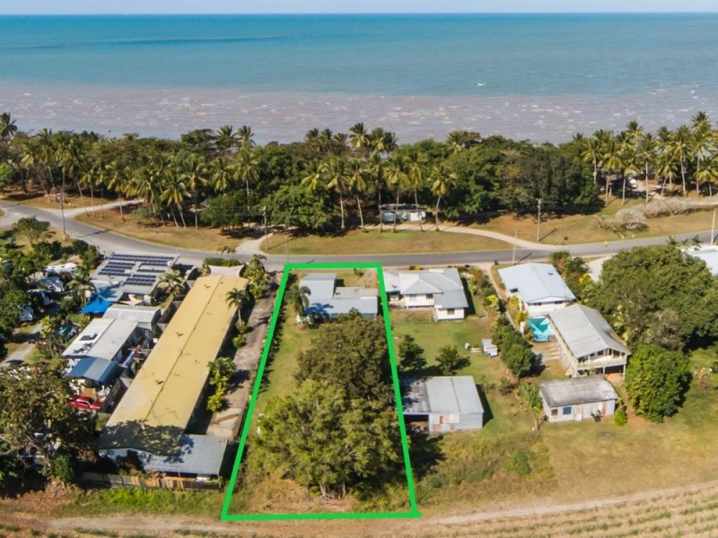 38 Marine Parade, Newell QLD 4873