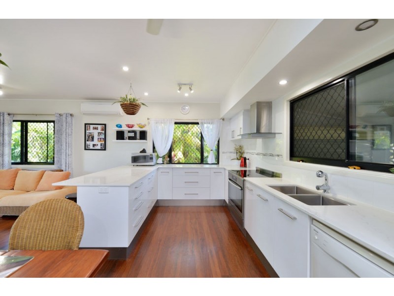 6 Olive Street, Newell QLD 4873
