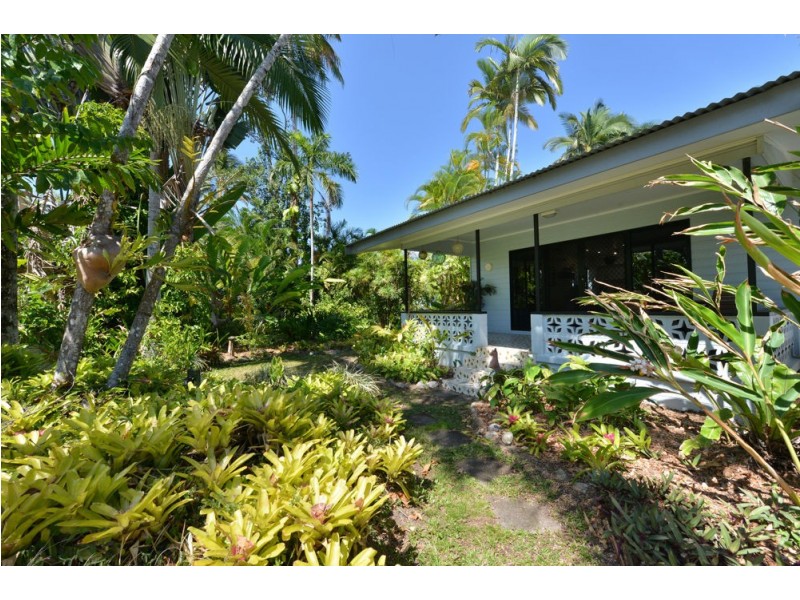 6 Olive Street, Newell QLD 4873