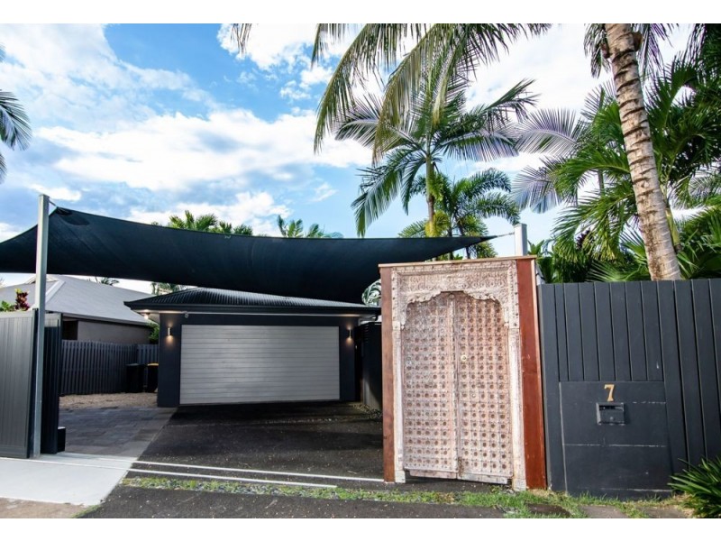 7 Sandpiper, Port Douglas QLD 4877