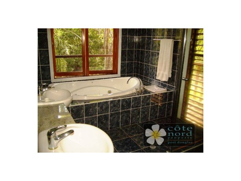 12 Jewel Close, Port Douglas QLD 4877
