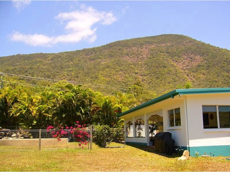 41 Reynolds Road, Oak Beach, Port Douglas QLD 4877