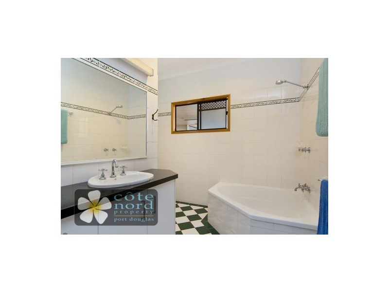 14 Ribbon Avenue, Port Douglas QLD 4877