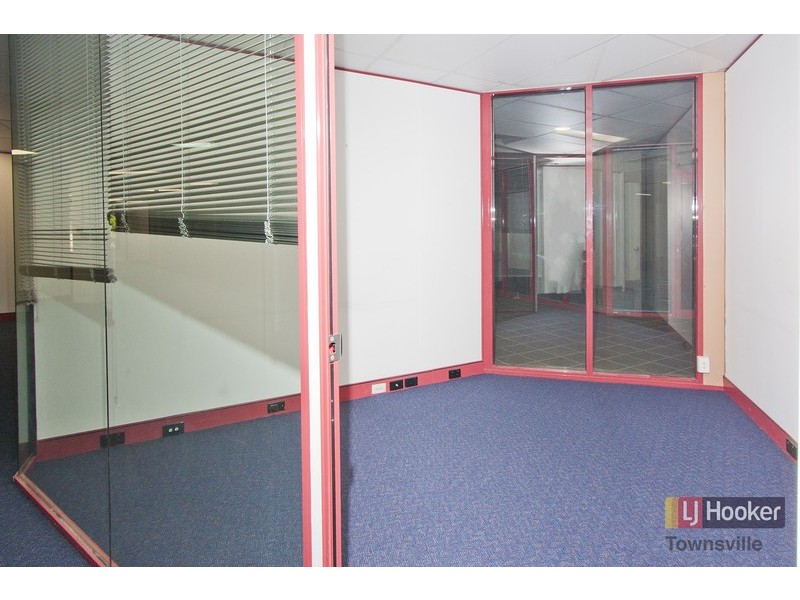 1b/131 Denham Street, Townsville City QLD 4810