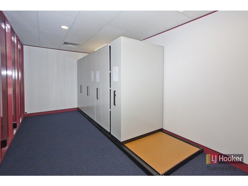 1b/131 Denham Street, Townsville City QLD 4810