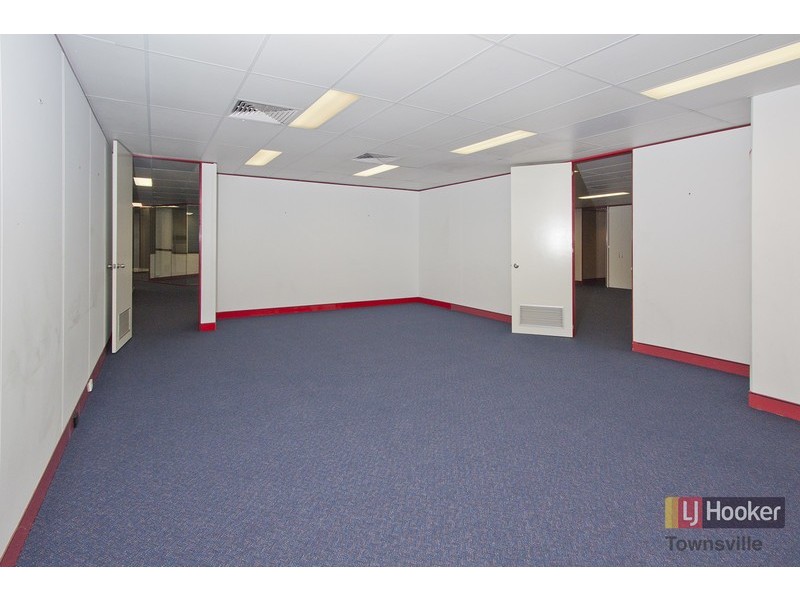 1b/131 Denham Street, Townsville City QLD 4810