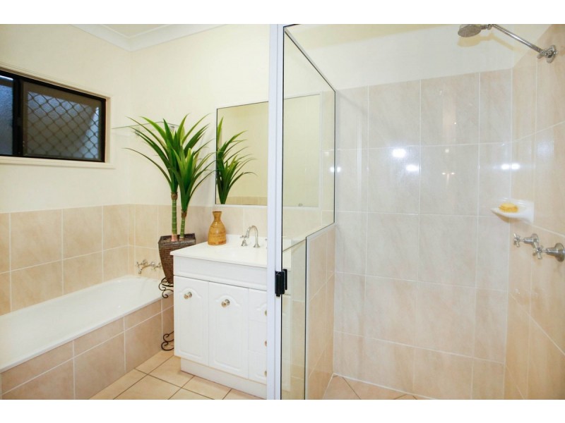 102 Greenwood Drive, Kirwan QLD 4817