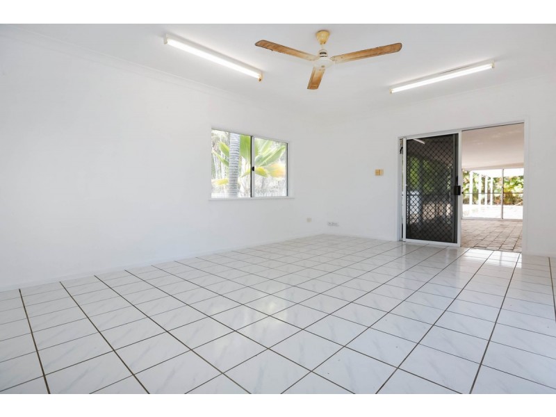 13 Mostyn Crescent, Bushland Beach QLD 4818