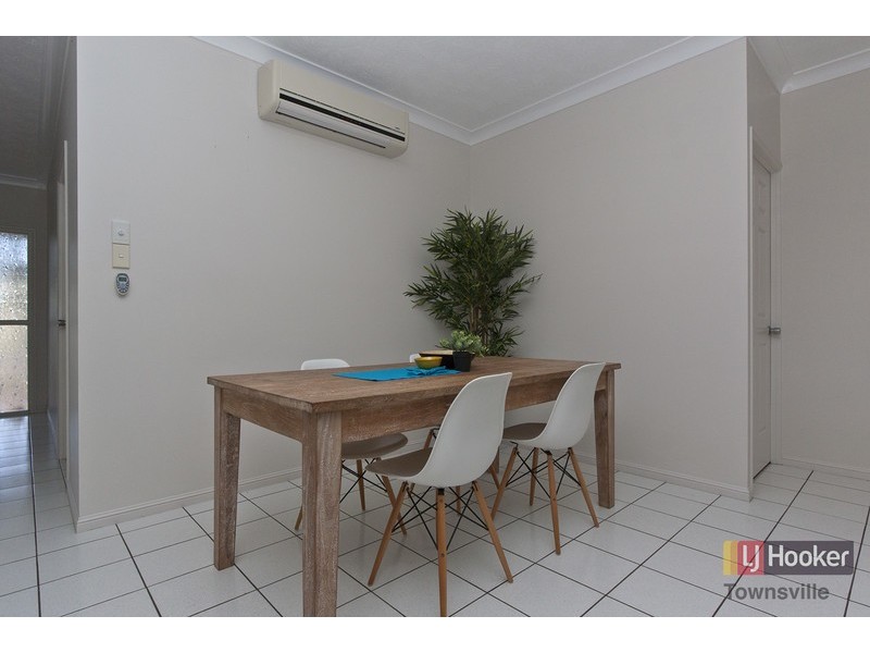 33 Sandstone Drive, Kirwan QLD 4817