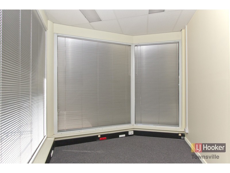 1/2 Oxley Street, Townsville City QLD 4810