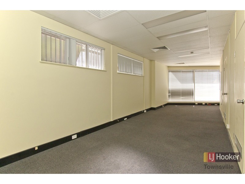 1/2 Oxley Street, Townsville City QLD 4810