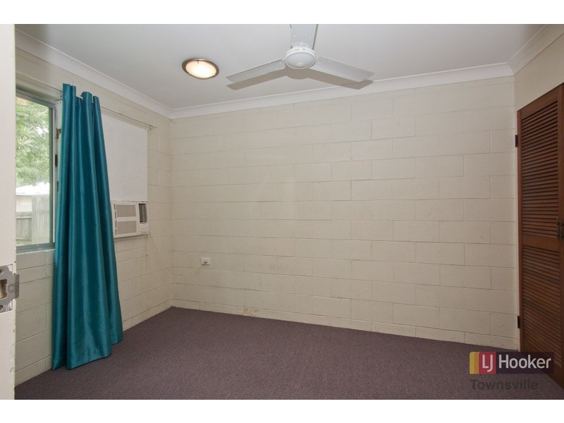 2/68 Coates Street, Mount Louisa QLD 4814