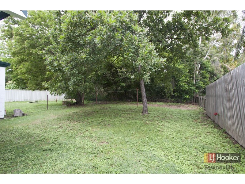 2/68 Coates Street, Mount Louisa QLD 4814