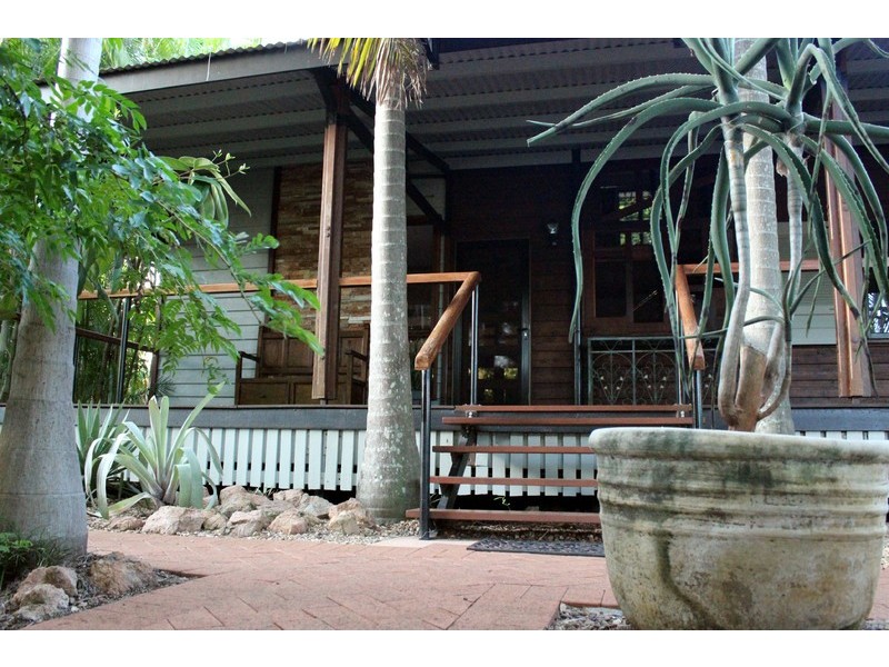 6 Mostyn Crescent, Bushland Beach QLD 4818