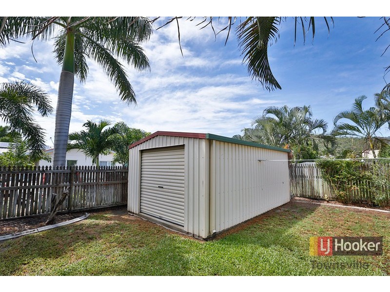 37 Barnett Street, Mount Louisa QLD 4814