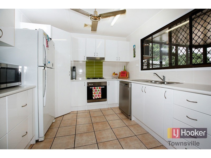 16 Tait Street, Kelso QLD 4815