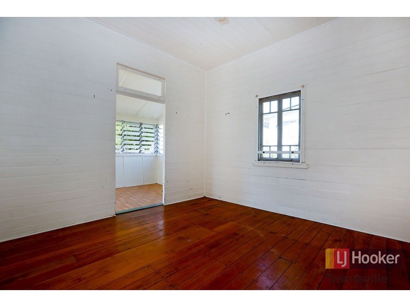 102 Thirteenth Avenue, Railway Estate QLD 4810