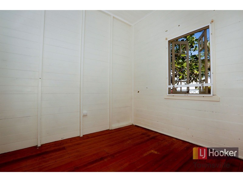 102 Thirteenth Avenue, Railway Estate QLD 4810