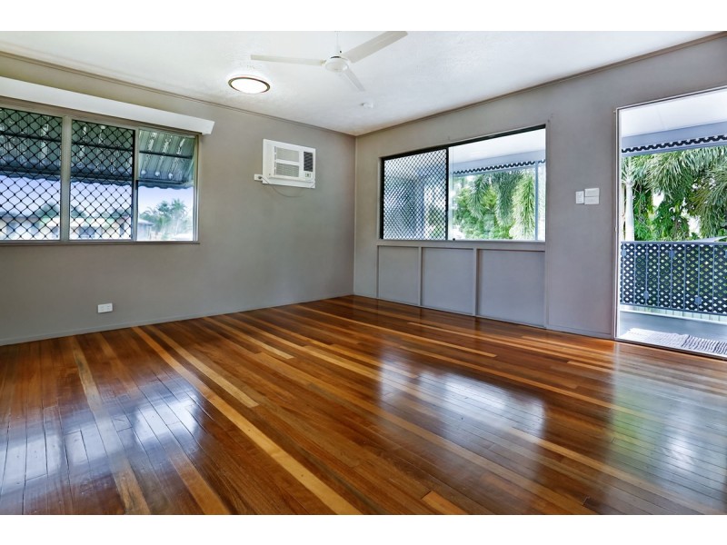 12 Wooral Street, Cranbrook QLD 4814