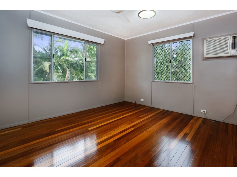 12 Wooral Street, Cranbrook QLD 4814