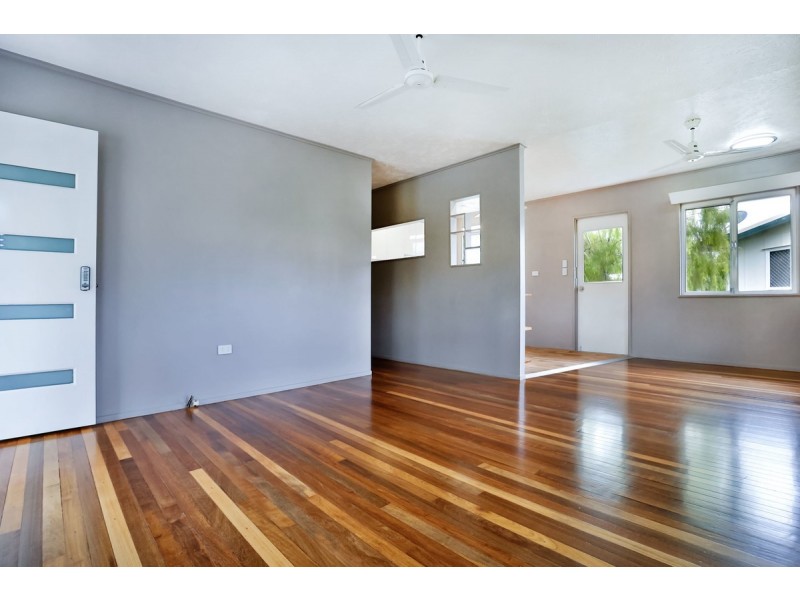 12 Wooral Street, Cranbrook QLD 4814