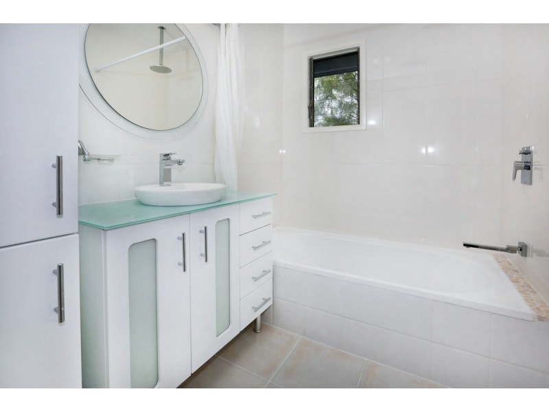 12 Wooral Street, Cranbrook QLD 4814