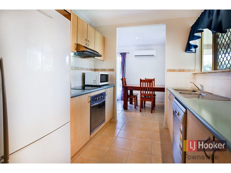 6 Timbury Way, Mount Louisa QLD 4814