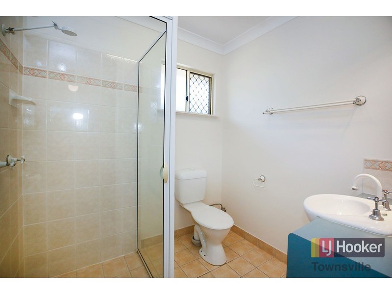 6 Timbury Way, Mount Louisa QLD 4814