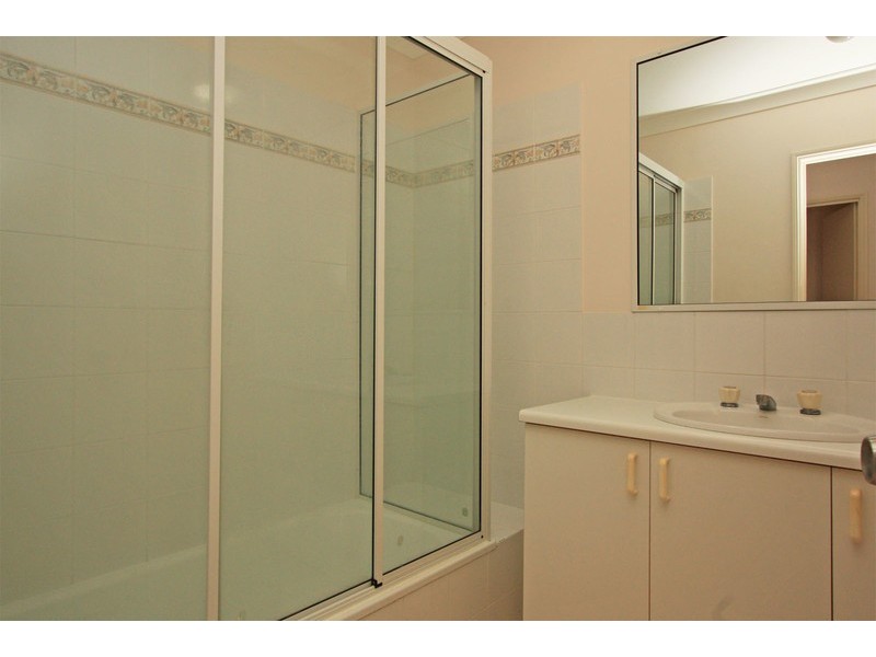 1/13 Second Avenue, Railway Estate QLD 4810