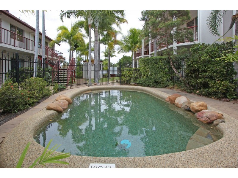 9/133-137 Ireland Street, Oonoonba QLD 4811