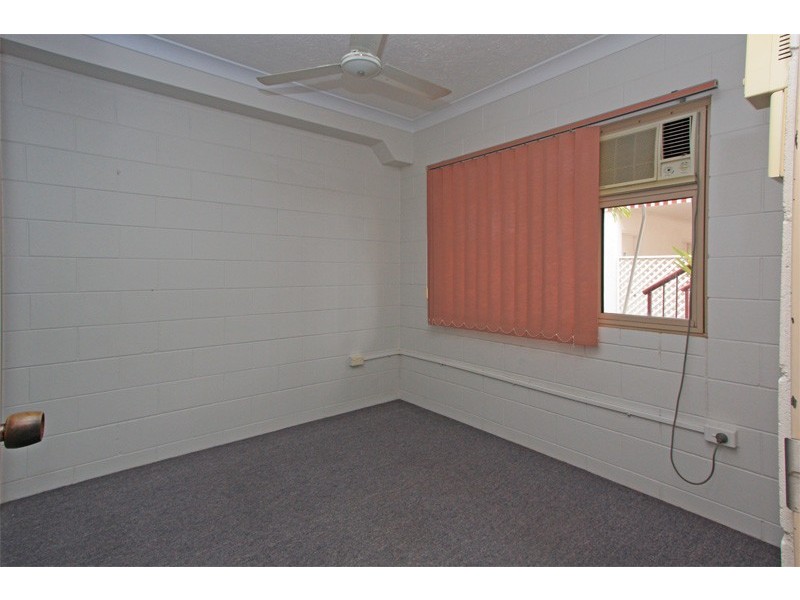 9/133-137 Ireland Street, Oonoonba QLD 4811