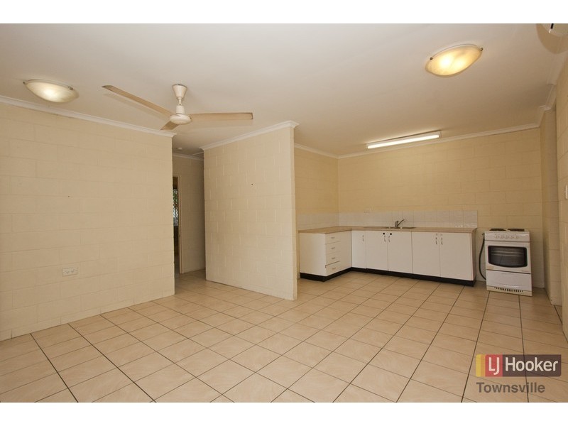 1/37 Hugh Street, West End QLD 4810