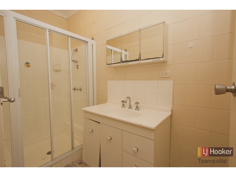 1/37 Hugh Street, West End QLD 4810