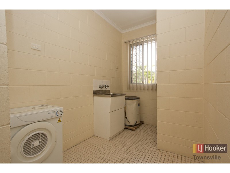 1/37 Hugh Street, West End QLD 4810