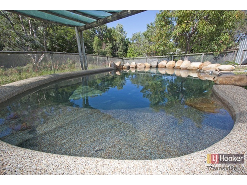 6 Fuchsia Court, Bushland Beach QLD 4818