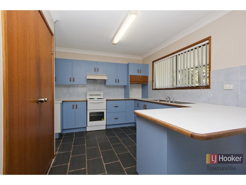 6 Fuchsia Court, Bushland Beach QLD 4818