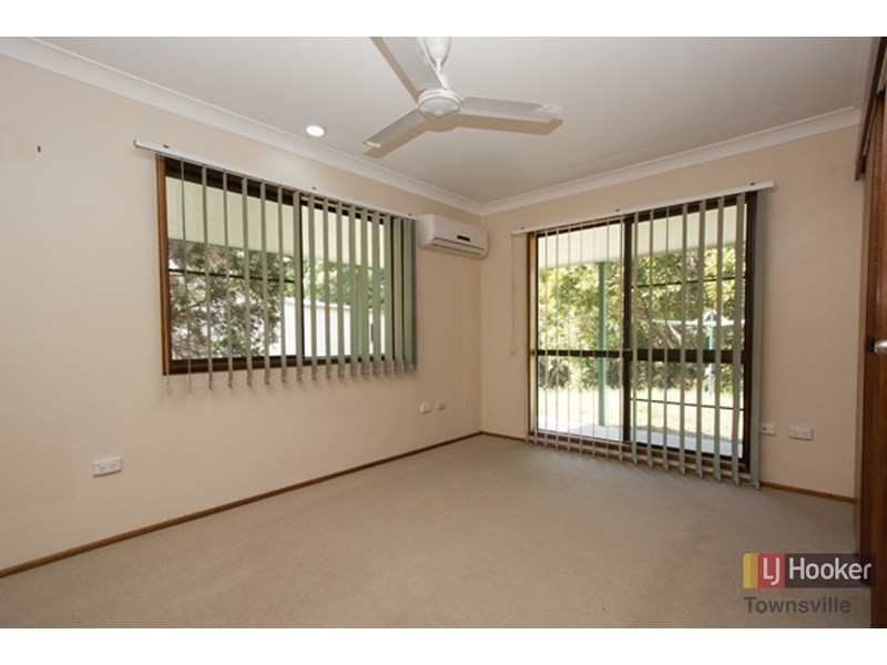 6 Fuchsia Court, Bushland Beach QLD 4818