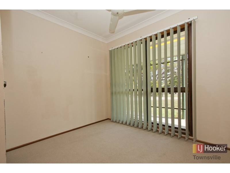 6 Fuchsia Court, Bushland Beach QLD 4818