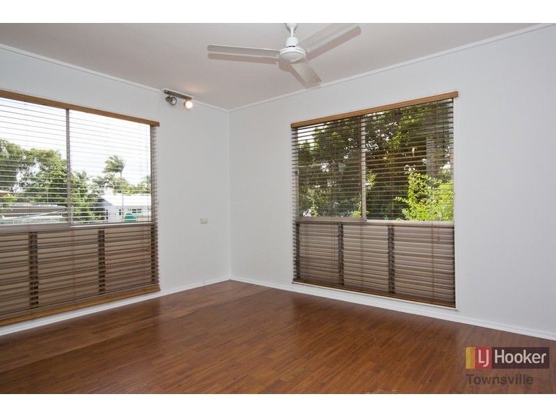 42 Wackett Street, Pallarenda QLD 4810