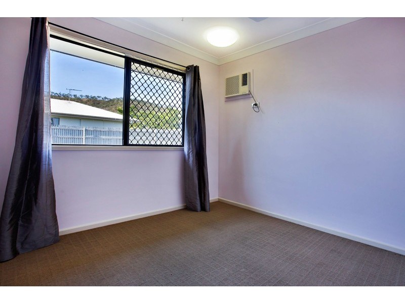 66 Franklin Street, Mount Louisa QLD 4814