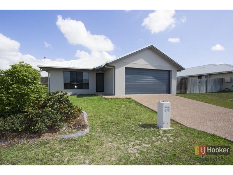 7 Malibu Parade, Mount Louisa QLD 4814